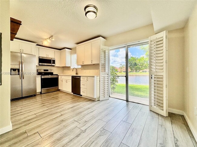 3486 Briar Bay Blvd Unidad 101