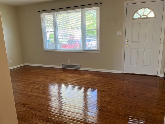 Photo - 695 Afton Ave