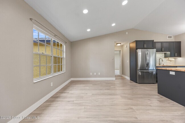 Photo - 436 Trier Rd NW
