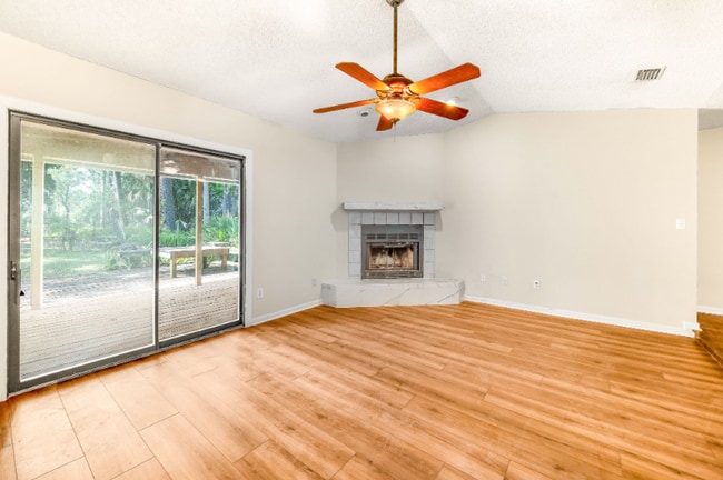 Photo - 119 Palm Valley Woods Dr