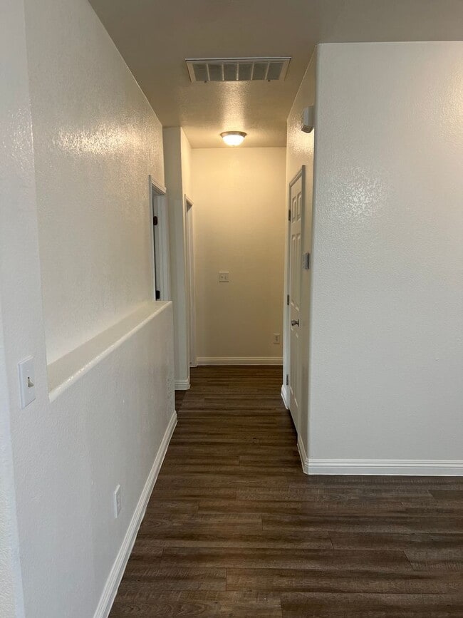 Photo - 1548 N Valencia Ct