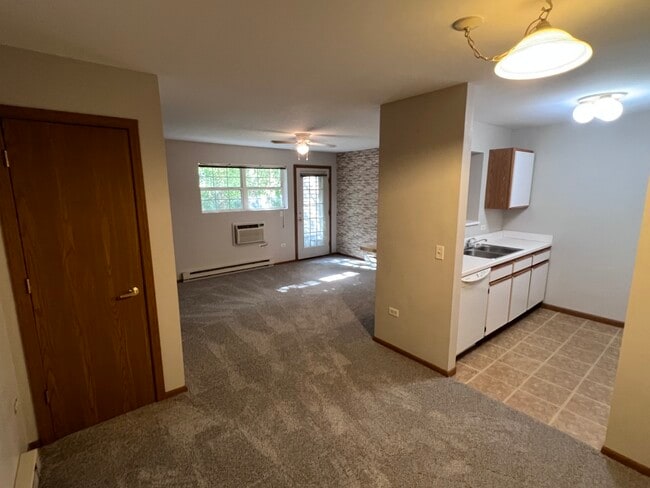 Photo - 330 Cunat Blvd