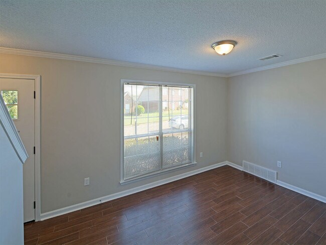 Photo - 3 Bedroom with Bonus Room, 2.5 Bathroom Ne...