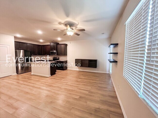 Photo - 3574 Saratoga Cir