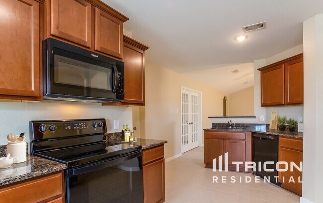 Photo - 508 Red Dusk Paint Dr