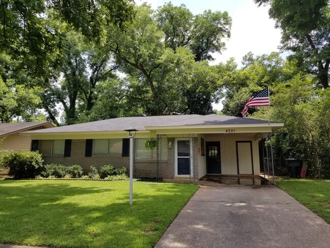 Building Photo - Shady Grove Rental
