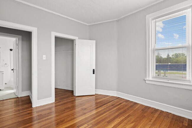 Photo - Palmer Lane Apartments