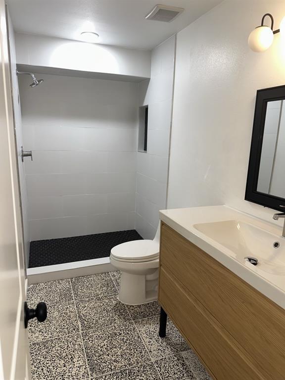 Photo - 305 Rowland Dr