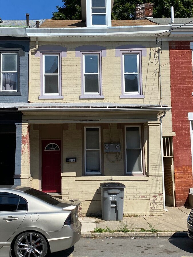Photo - 919 Mifflin St House