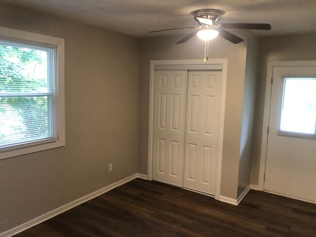 Building Photo - 23 W Weaver St Unit 23 Rental