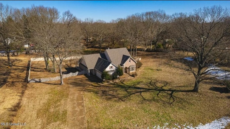 Photo - 5840 Cedar Lake Dr N