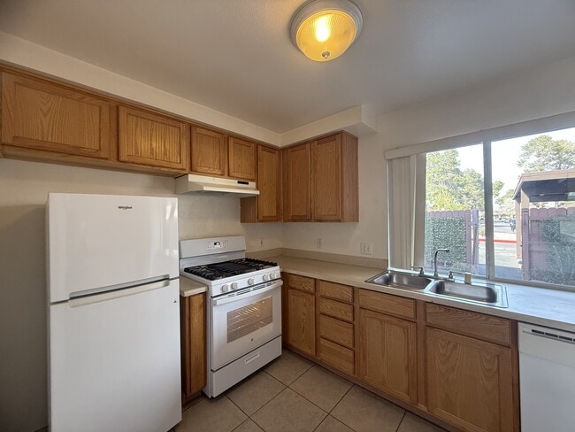Photo - 6211 Meadow Haven Ln