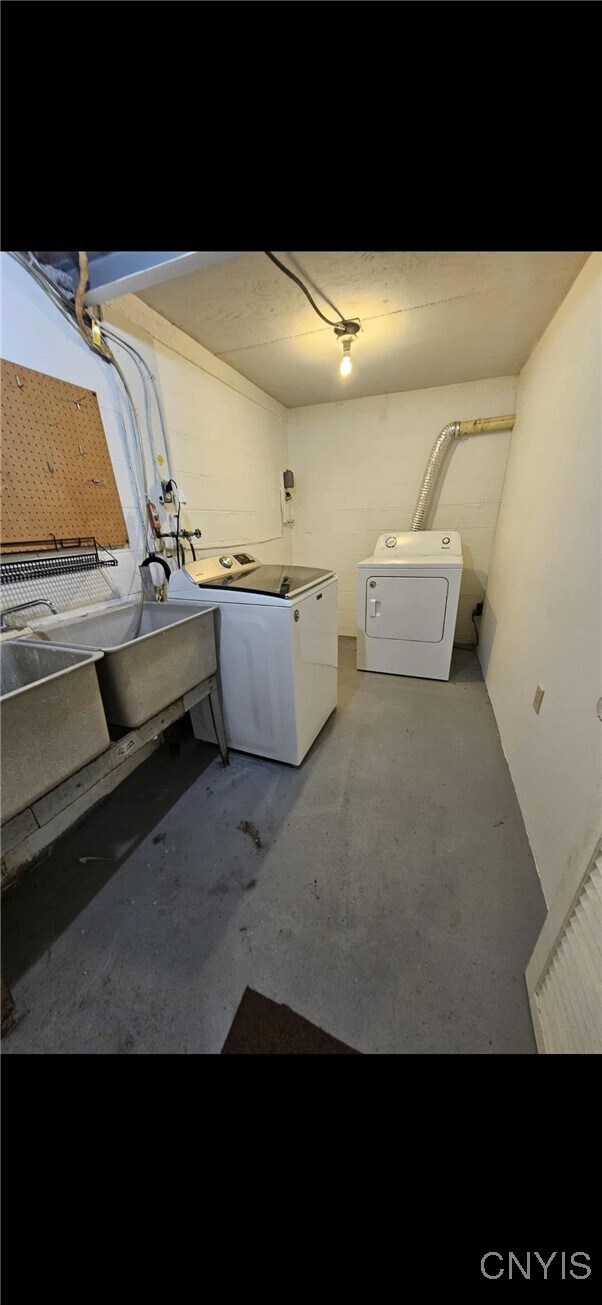 Photo - 245 Pratt St