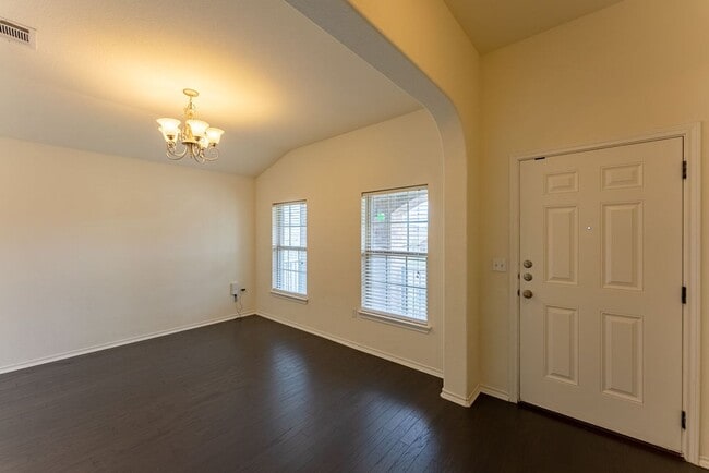 Photo - Beautiful Brick 3bed/2ba Home With High End Finishes & Must See Kitchen in NE Austin!