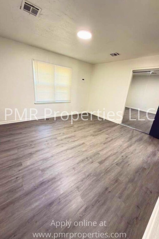 Photo - 3 Bedrooms / 1.5 Bathrooms House