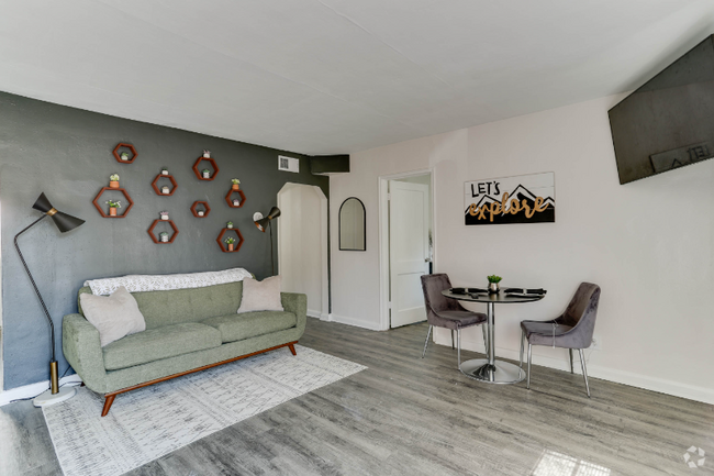 Building Photo - 1324 Hillside Ave Unit B Rental