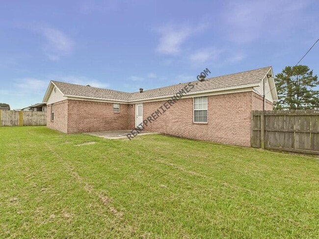 Photo - 1824 Pinewood Cove