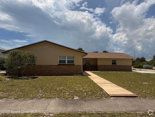 Building Photo - 325 Trinidad Dr Rental