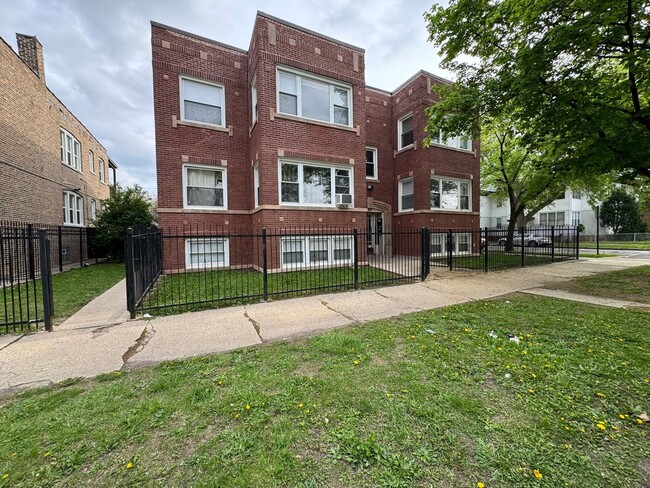 Building Photo - 6611 S St Louis Ave