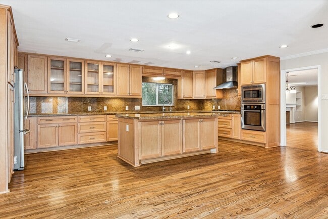 Photo - 5505 Holly Springs Dr