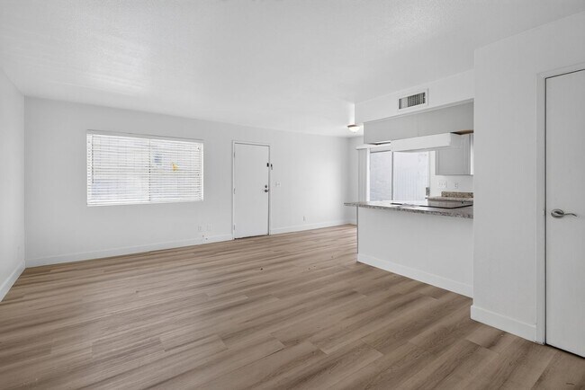 5125 Golden Ln Unit A