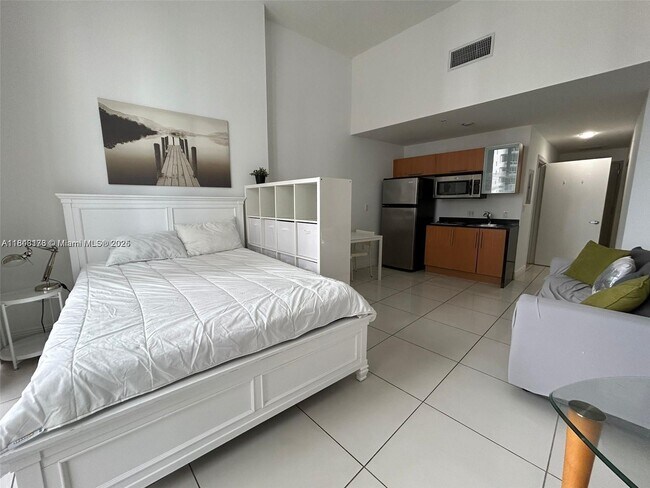 Photo - 1750 N Bayshore Dr Unit 1106