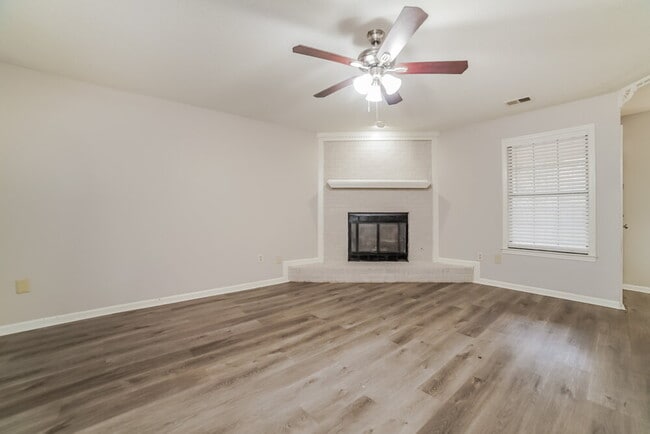 Photo - 2106 Charles Bryan Rd