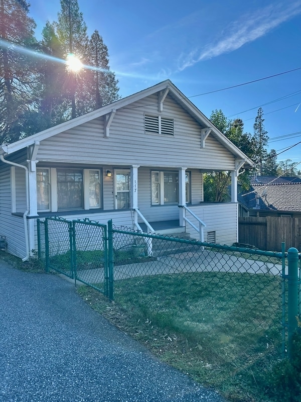 Photo - 117 E Empire St