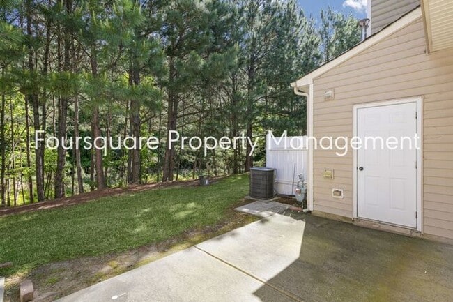 Photo - Cozy Townhome with Fireplace, Private Back Patio, Near US-1, I-540 & Shopping