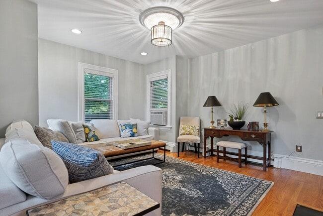 Photo - 13 St James St Unit 1