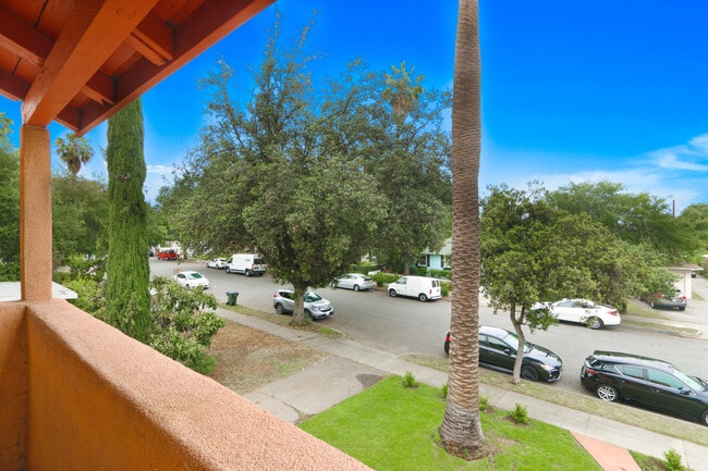 Photo - 123 S Grand Oaks Ave Condo Unit 4