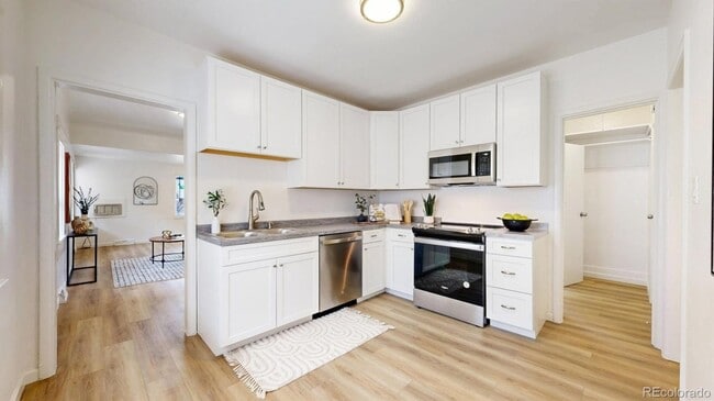Photo - 820 Knox Ct