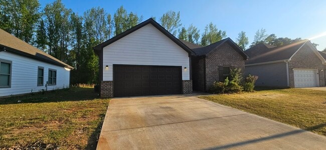 Building Photo - 270 Avalon Wy