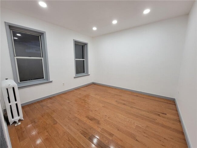 1111 E 94th St Unit 2