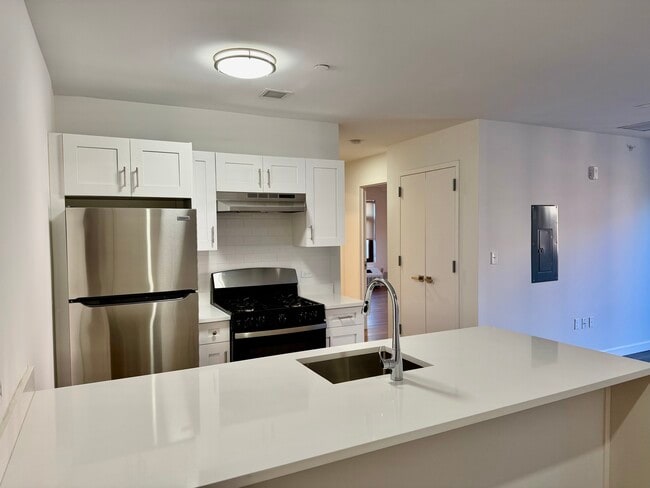 Photo - 7 North St Unit 4G