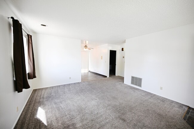 1104 3rd Ave W Unit 8