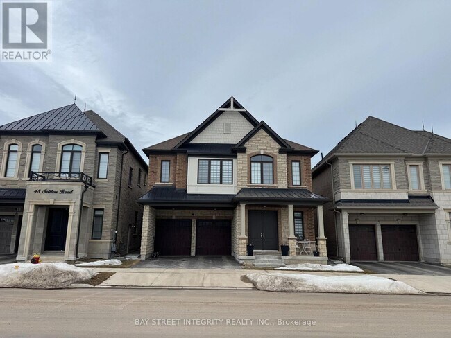 Photo - 44 Settlers Rd E