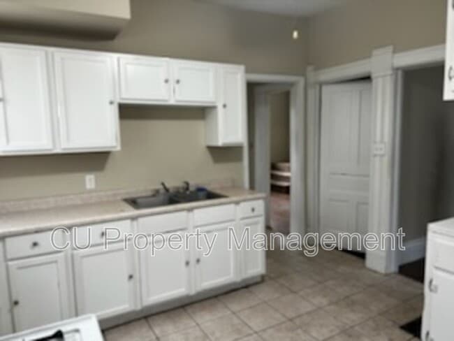 Photo - 603 W Union St