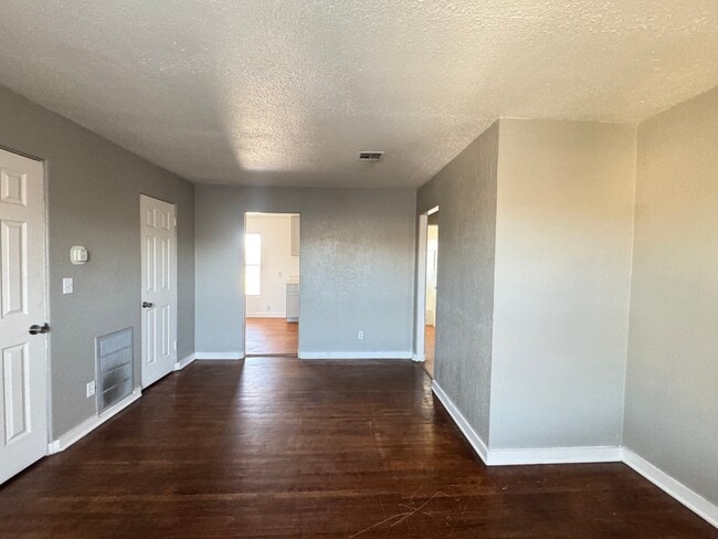 Photo - 2030 NW 25th St Unidad 6