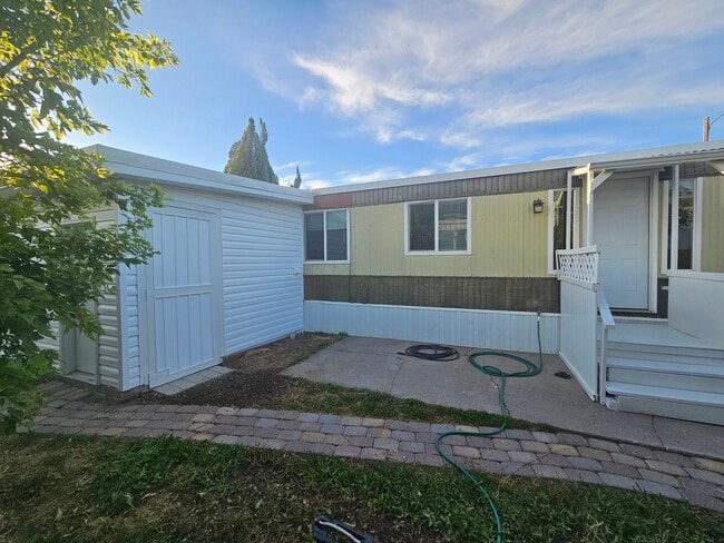 Building Photo - 121 Teakwood St Rental
