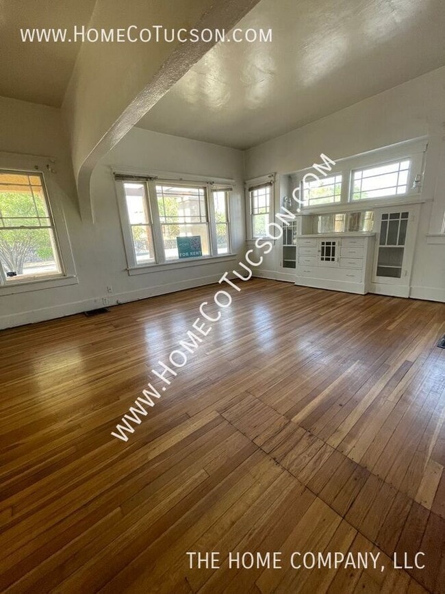Photo - 222 E 4th St