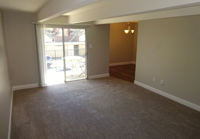 Photo - 2306 G St Unidad #32