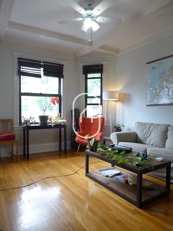 Photo - 6 Worthington St