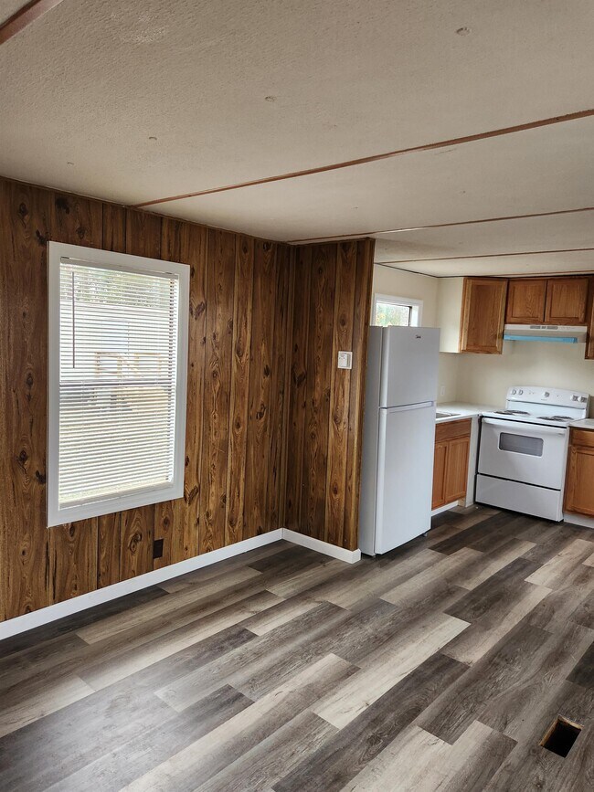 112 Hussey Mhp Ln Rental House Rental in Beulaville, NC