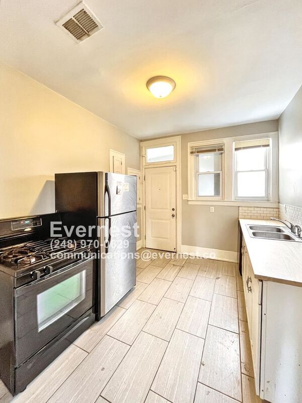 Photo - 9429 Brush St Unit 2B