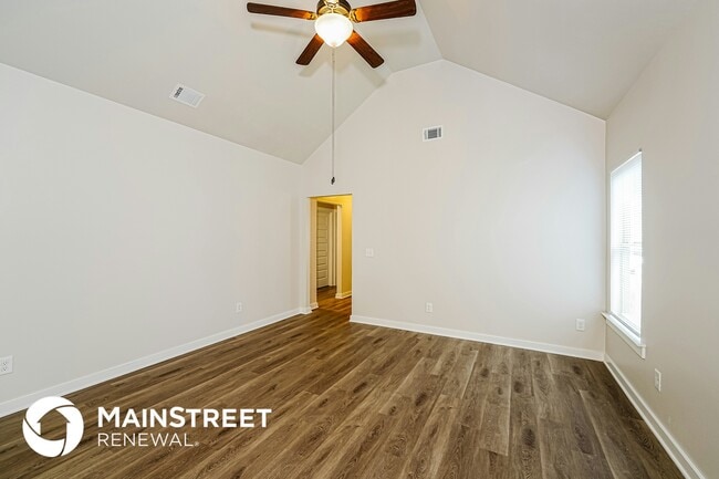 Photo - 576 Kincaid Cove Ln