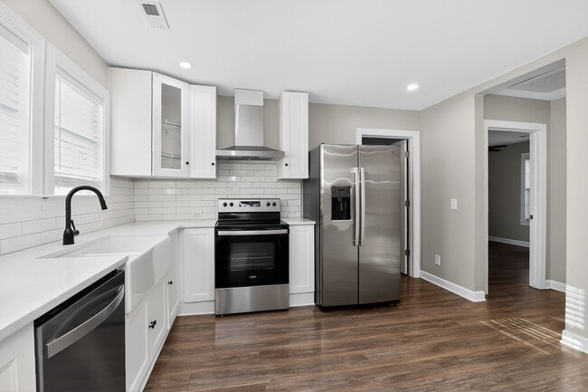 Photo - 4044 Dinglewood Ave