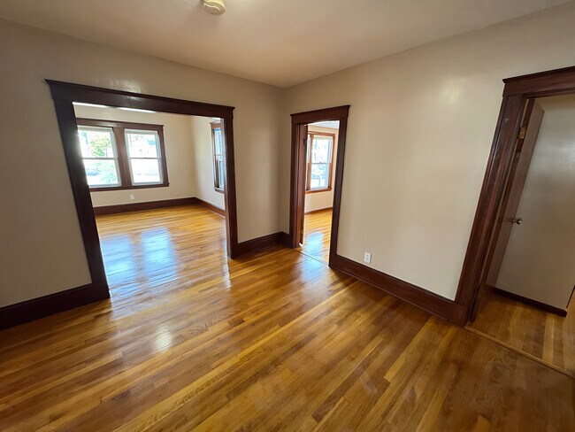 Building Photo - 47 Billings Ave Unit 1 Rental