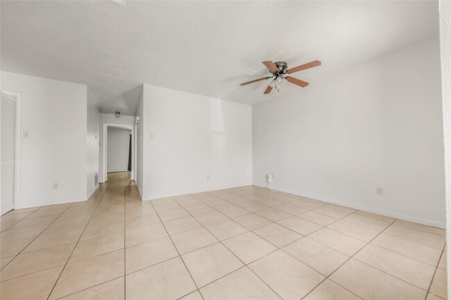 Building Photo - 1412 Gramma Ct Rental