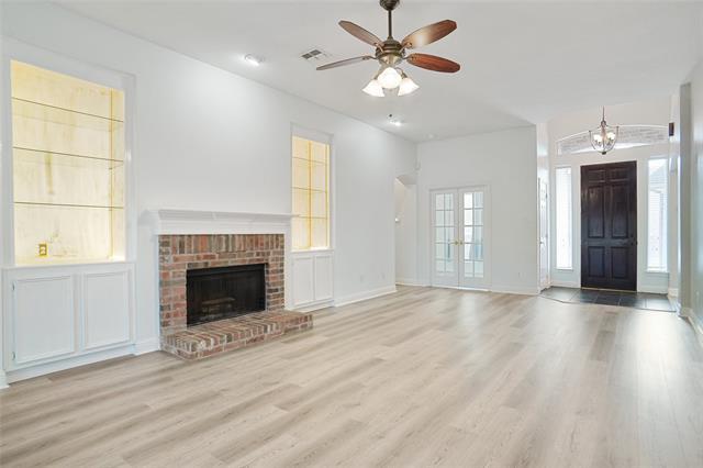 Photo - 1828 Lacey Oak Ln